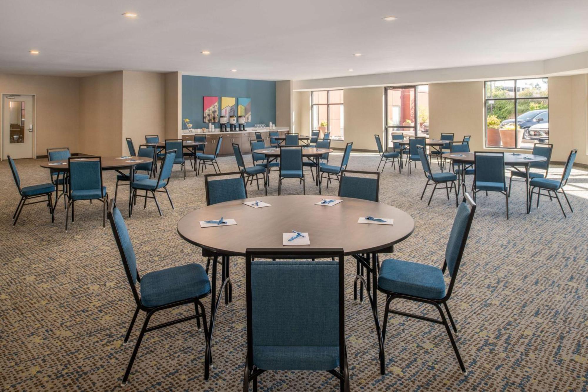 Hampton Inn And Suites Seattle - Airport / 28Th Avenue SeaTac Exteriör bild